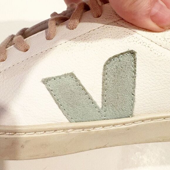 Veja Esplar women’s size 6 Leather Sneaker - Picture 7 of 13